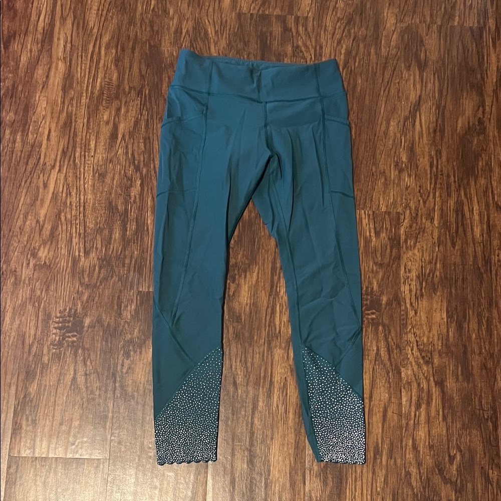 Lululemon leggings size 6
